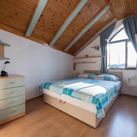 Nest דוברובניק